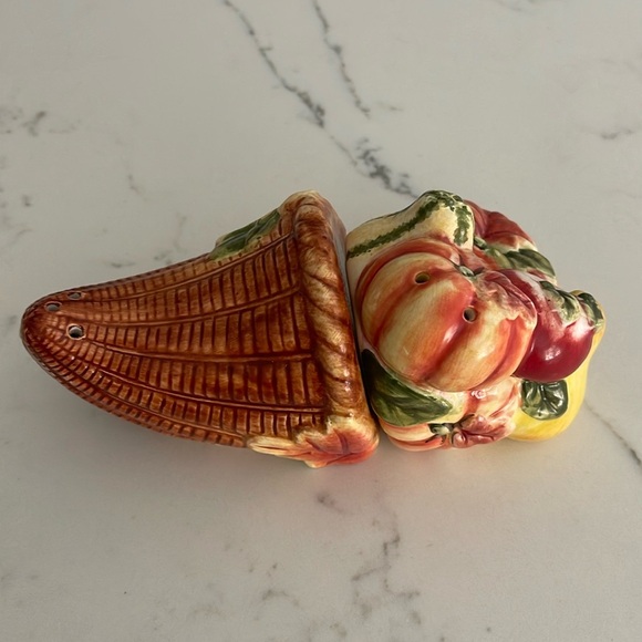 Cornucopia Salt and Pepper Shakers - Picture 2 of 3